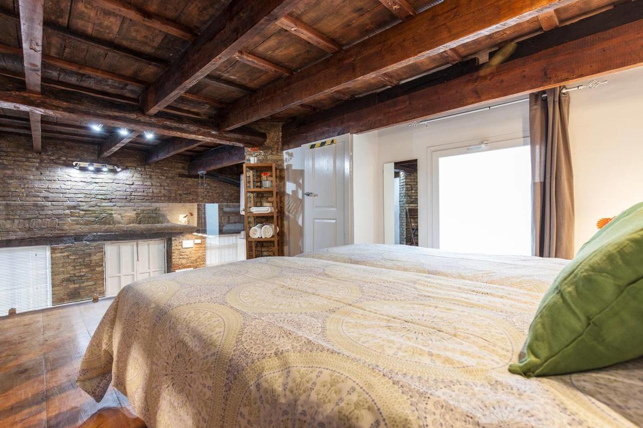 Nice Apartment In The Heart Of Севилья Экстерьер фото