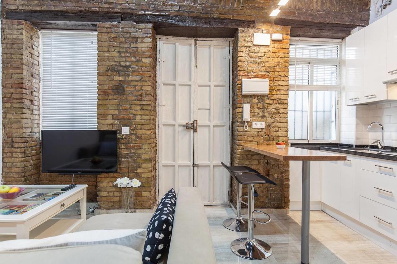 Nice Apartment In The Heart Of Севилья Экстерьер фото