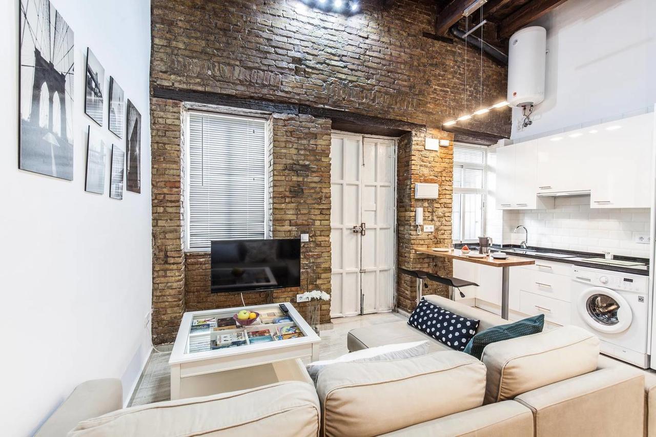 Nice Apartment In The Heart Of Севилья Экстерьер фото